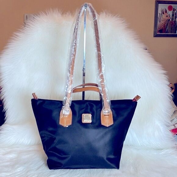 Dooney & Bourke NWT Leighton black nylon and leather satchel/ shoulder bag - Picture 1 of 11